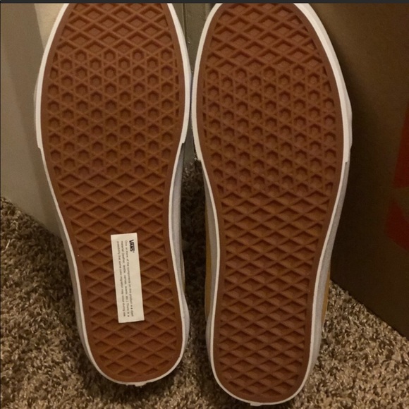 BRAND NEW 💫 Mustard Yellow Old Skool Slip On Vans - Picture 3 of 3